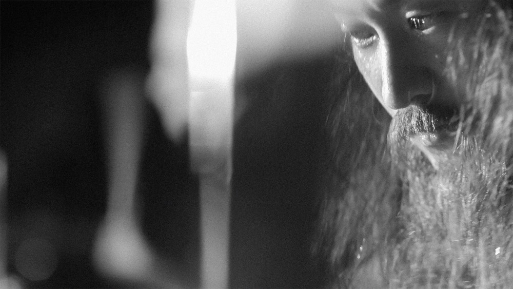 Words to the Blind - © Pop Noire